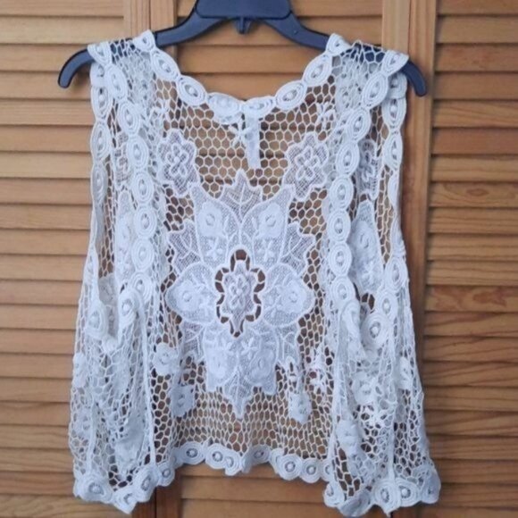 Eye Shadow Crocheted Bohemian Vest Size Medium - Picture 3 of 3